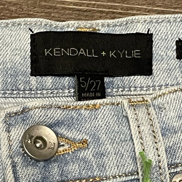NWT Kendall & Kylie High Rise Jeans - Picture 3 of 7